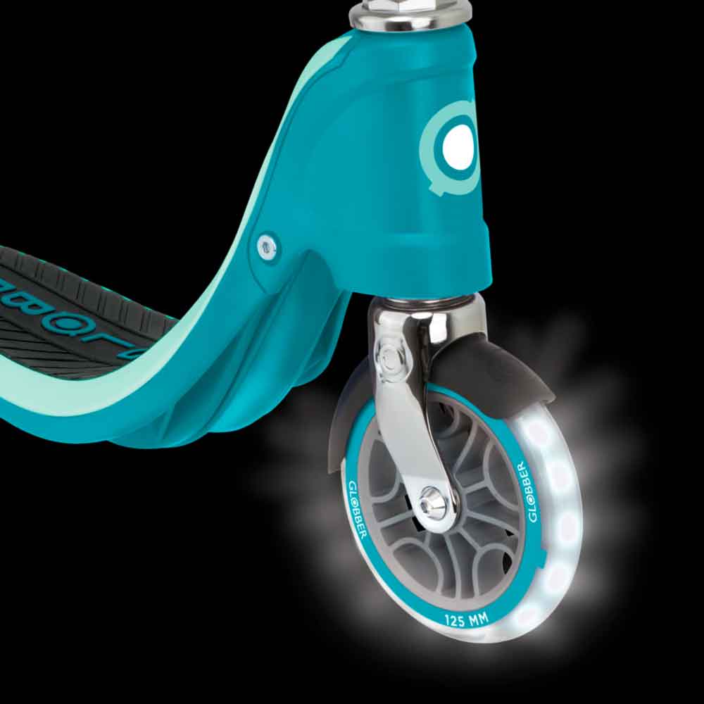 Globber Flow 125 Lights Scooter