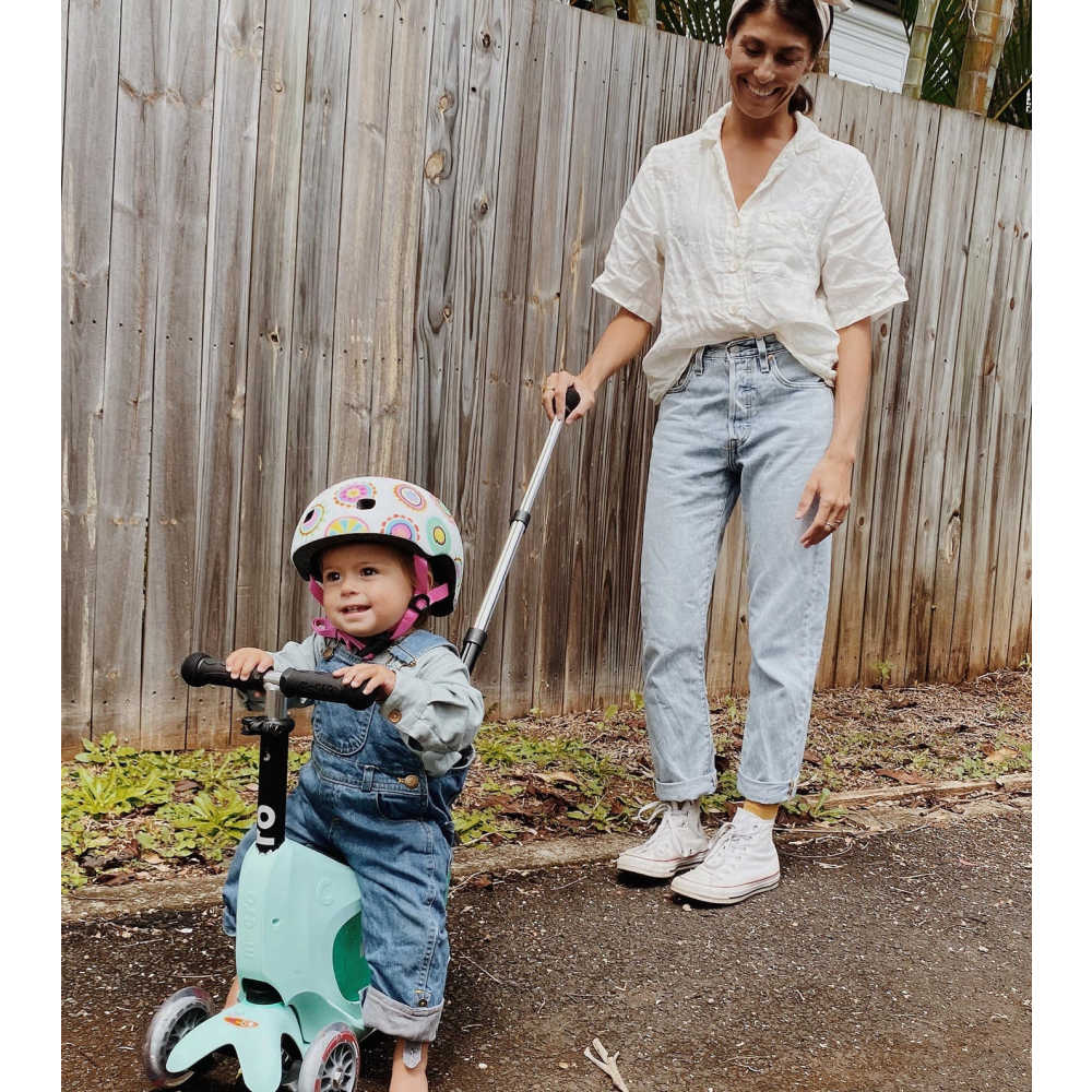 Micro Mini 2 Go Deluxe Scooter